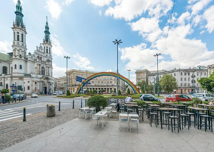Zbawiciela Square P&o Serviced Апартаменты