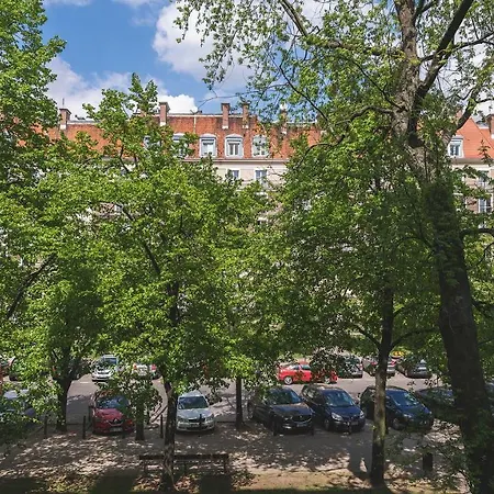 Apartment Zbawiciela Square P&o Serviced *