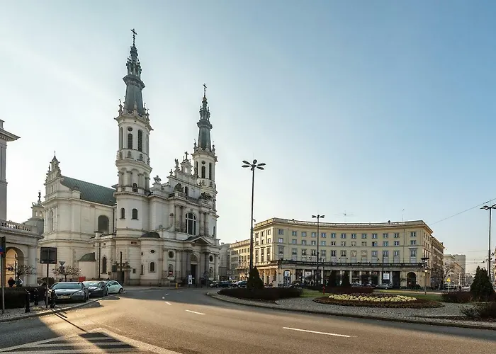 Zbawiciela Square P&o Serviced